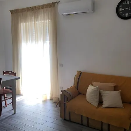 Sky Line Apartment *